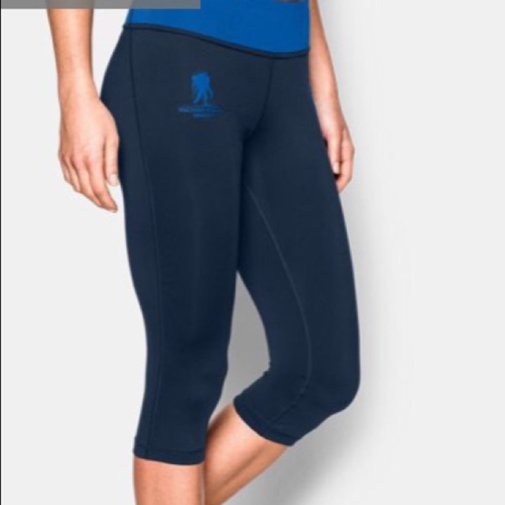 UA fitted capris